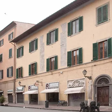 Borgo Largo 51 比萨