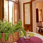 Alojamento de Acomodação e Pequeno-almoço Borgo Largo 51 3*